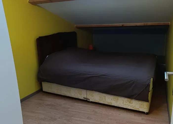 - Les Hirondelles * La Feuillie (Manche)